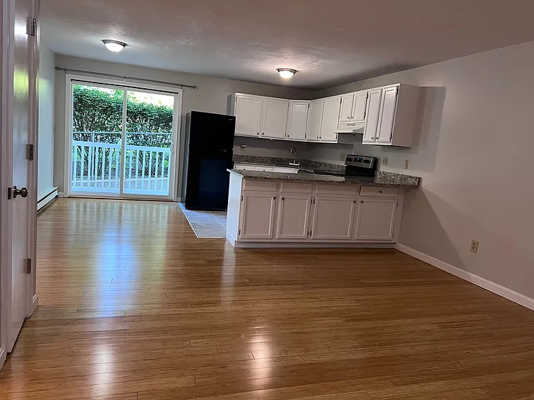70 Edgeworth St #16 — Photo 6