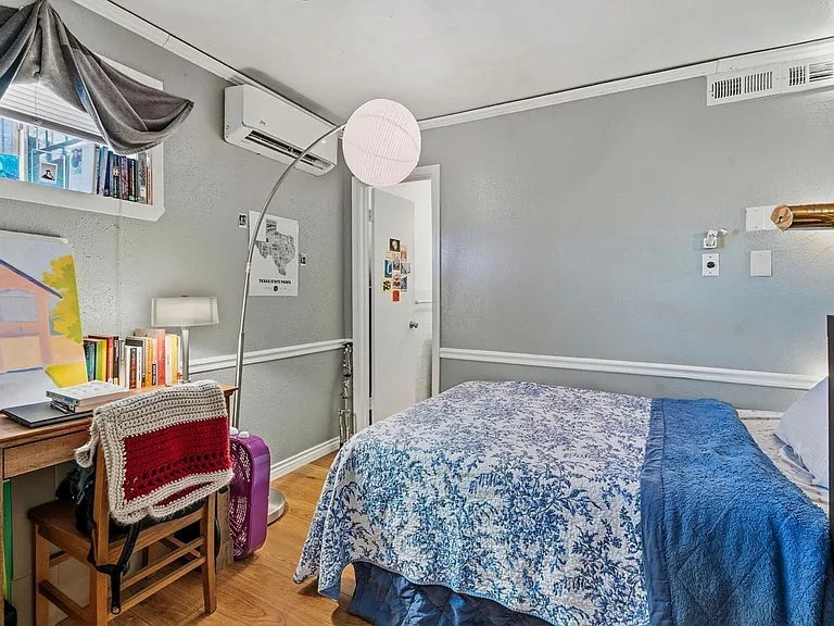 2910 Medical Arts St #211 — Photo 7