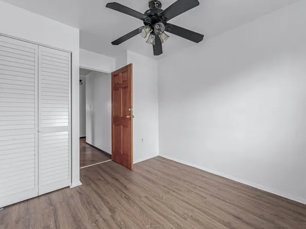 1087 Blake Avenue image 15 of 25