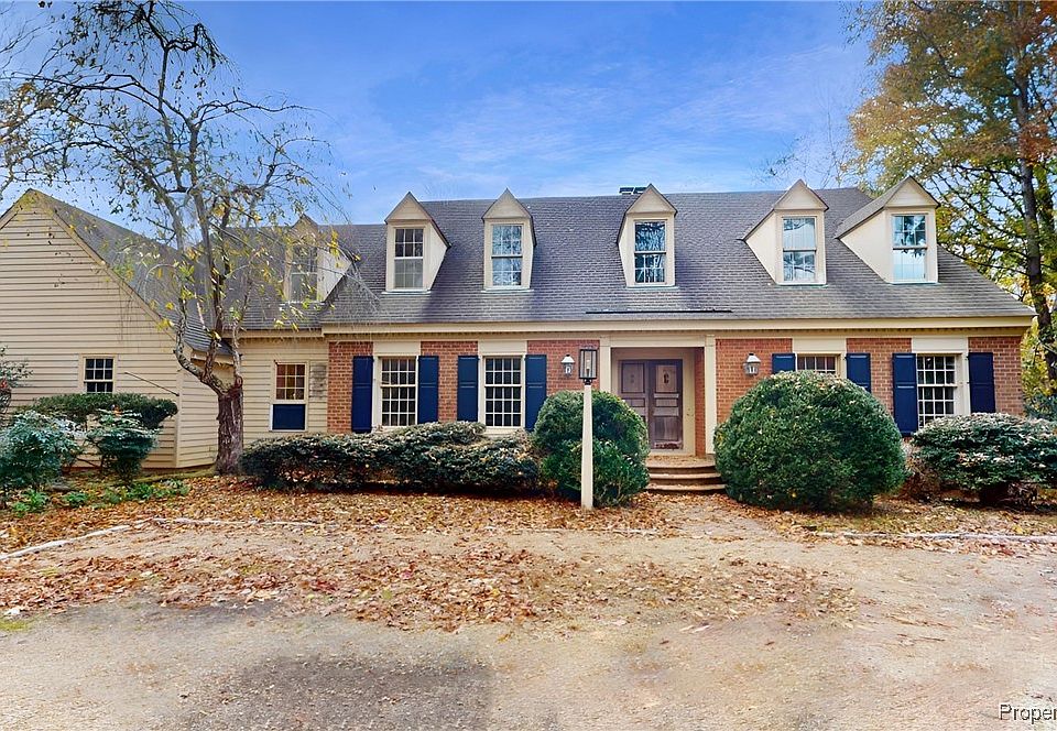 1st image of 105 Burwell Ct