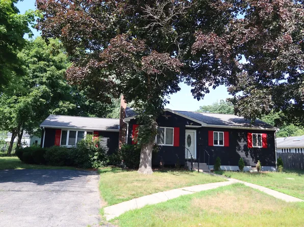 4 Thurston St, Foxboro, MA 02035