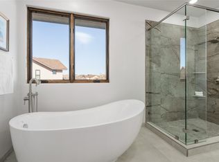 220 Grand Canyon Dr, White Rock, NM 87547