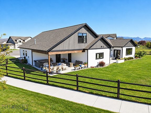 3rd image of 100 Colony Ct