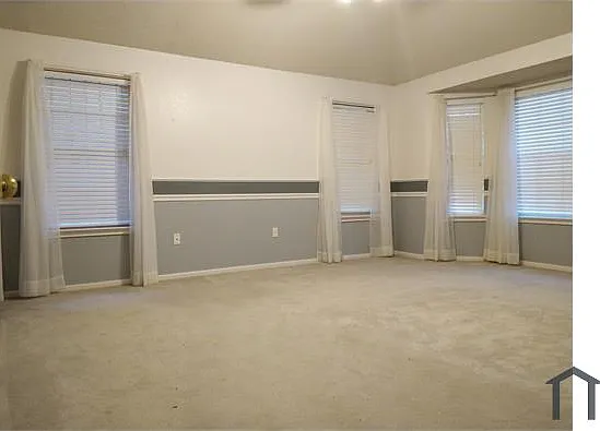 2312 Boardwalk Dr — Photo 8