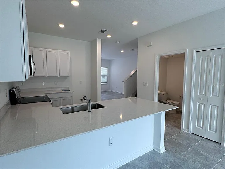 2494 Skyline Loop — Photo 4