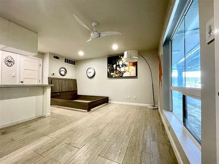 3110 Red River St #D-107 — Photo 2