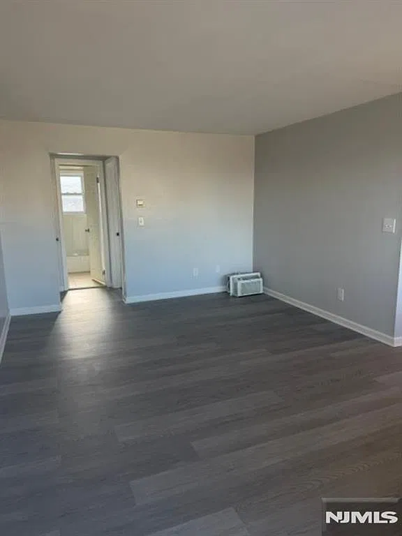 1 bed, 700 sqft, $1,750 — Photo 4