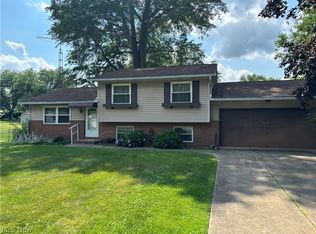 8597 Elmfield St NW, Canal Fulton, OH 44614