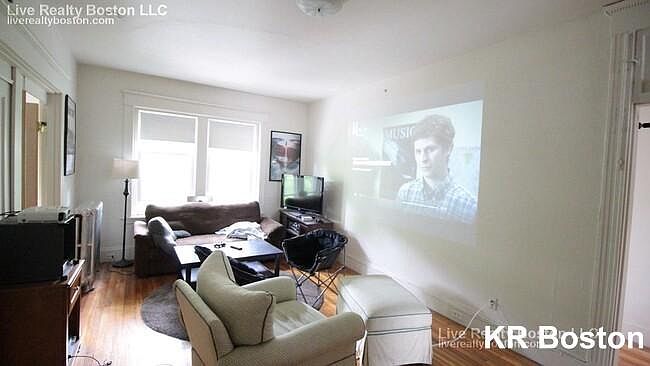 2nd image of 132 Englewood Ave #6