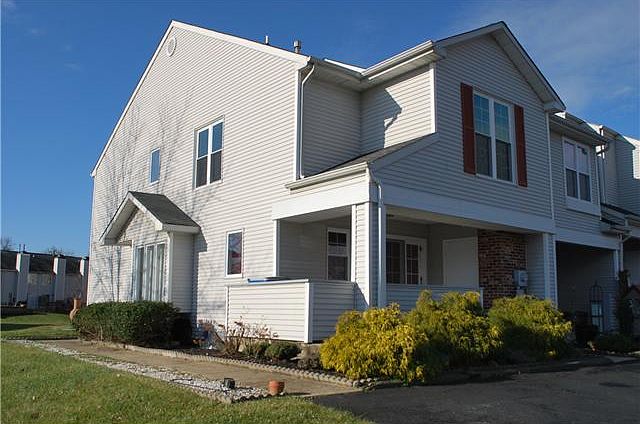 1st image of 231 Lake Arrowhead Cir