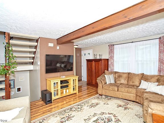 5th image of 7400 Yorktown Ct