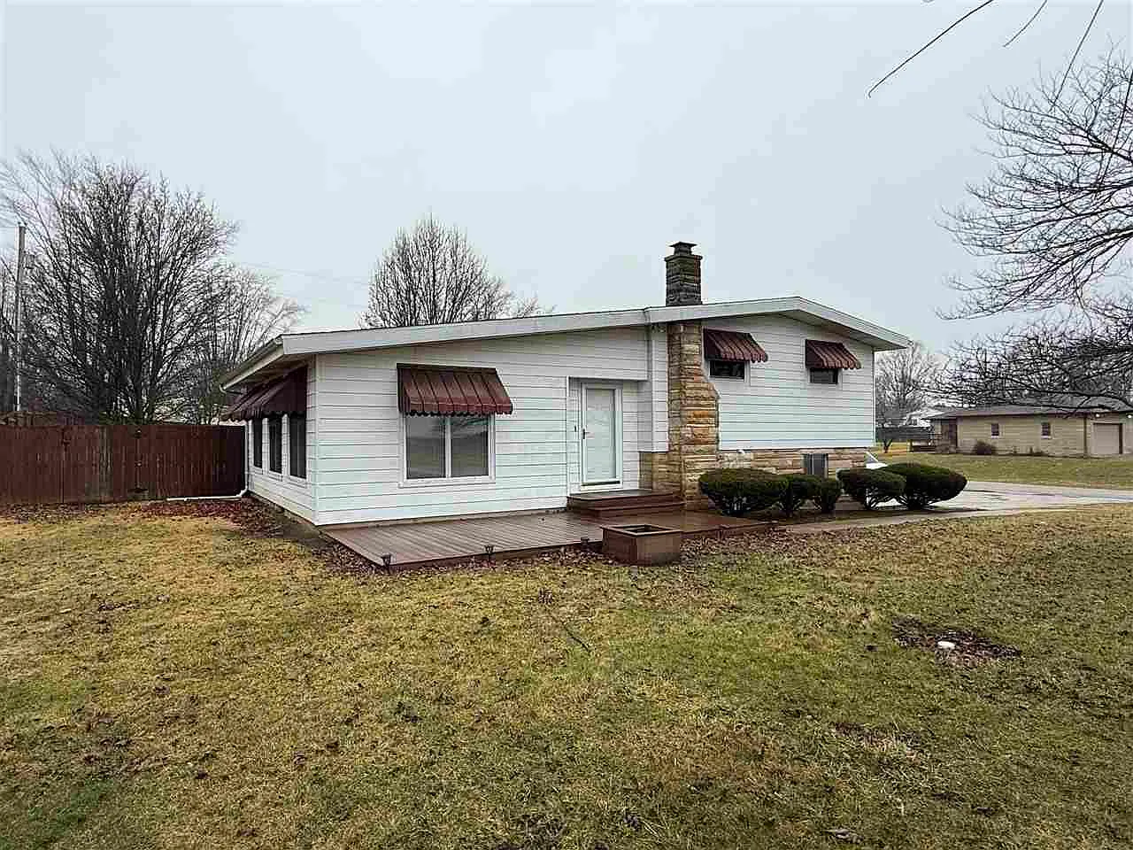3253 S State Road 103 photo 1