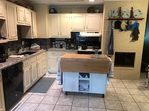 3rd image of 7631 Falmouth St