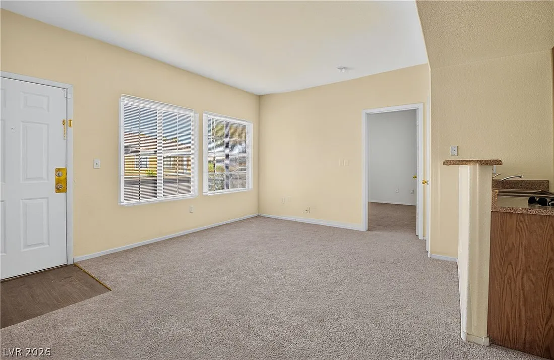 2 bed, 2.0 bath, 935 sqft, $1,200 — Photo 1