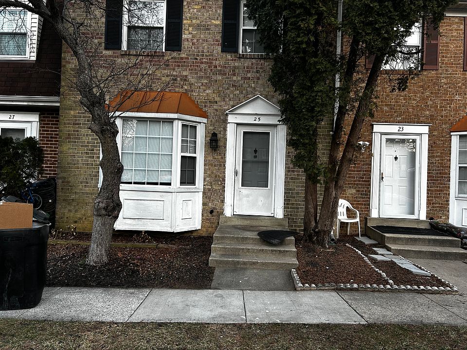 Front view of Town house