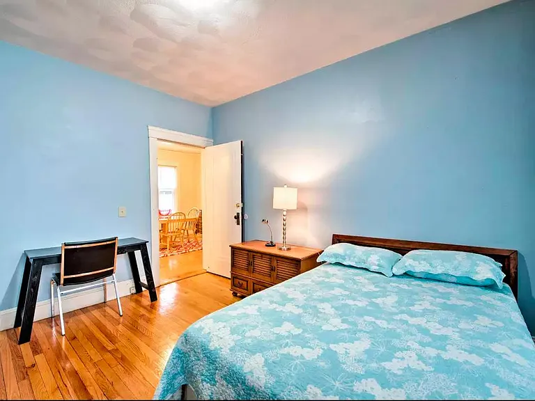 34 Pembroke Ave — Photo 19