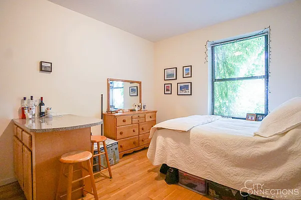 Rented by City Connections Realty | media 21