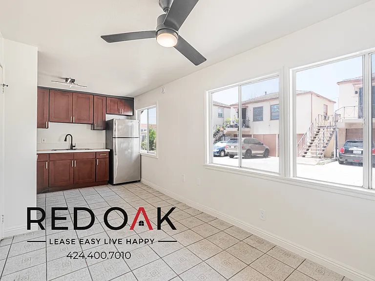 1915 Santa Ynez St #7/8 — Photo 1