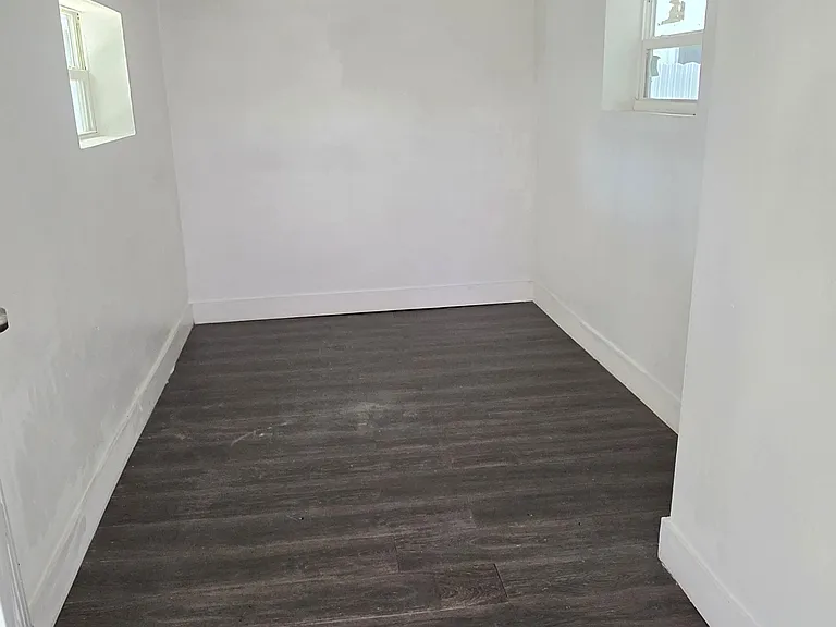 NW 141st St — Photo 30