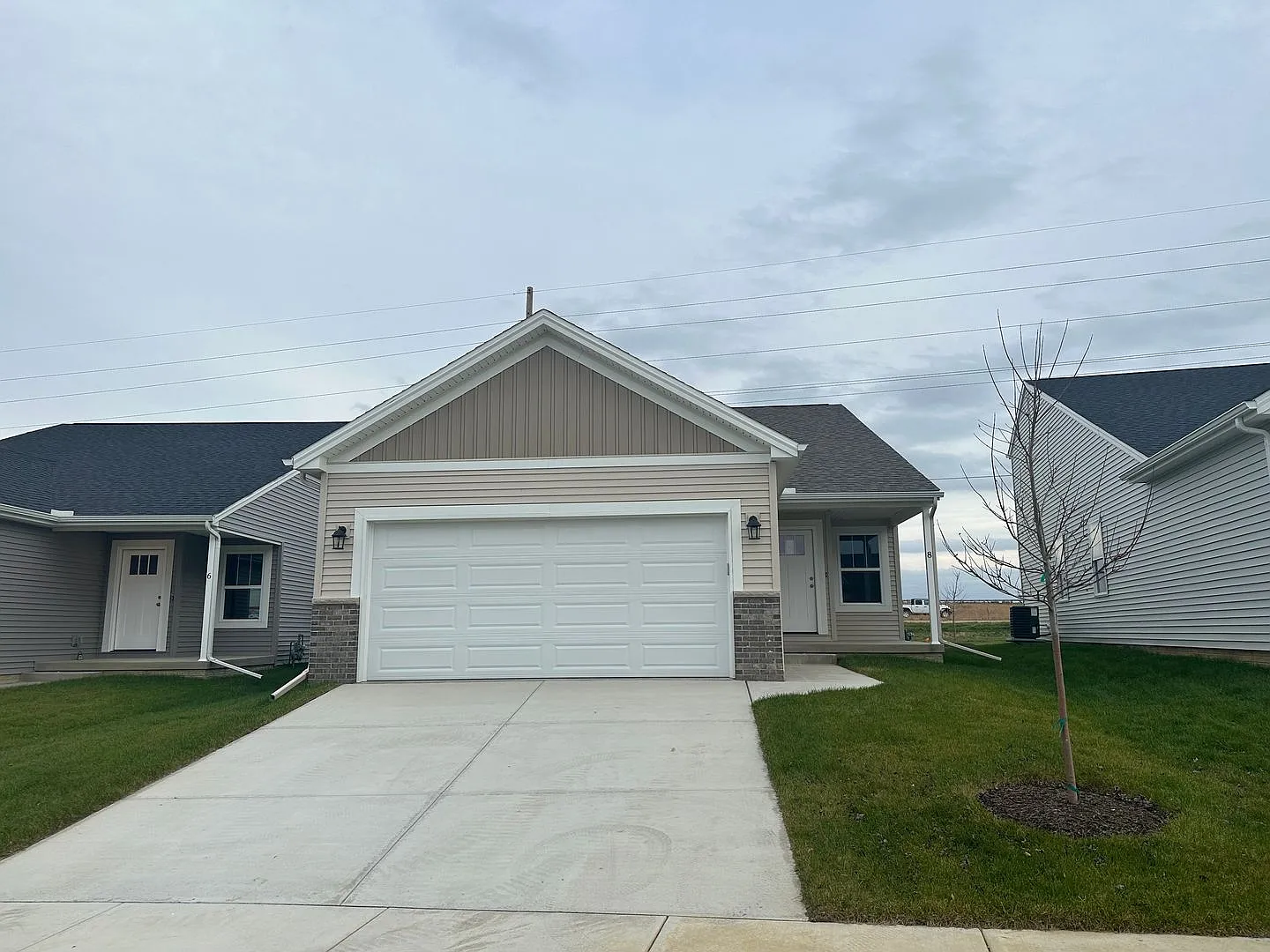 Megan Court Homes — Photo 1