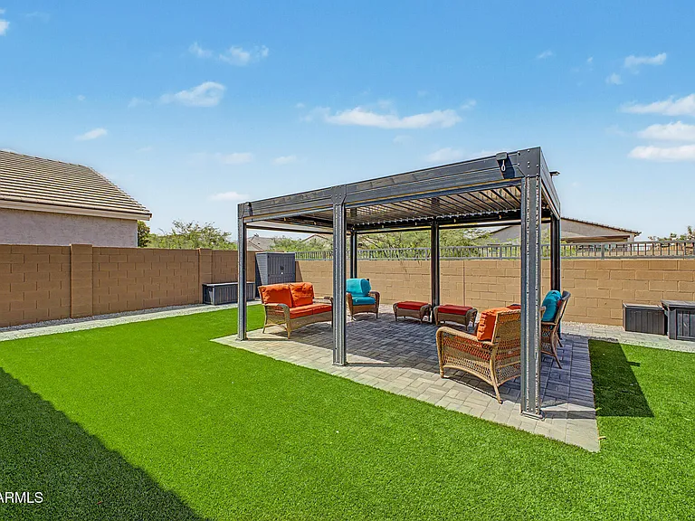 8620 W Hayward Ave — Photo 35