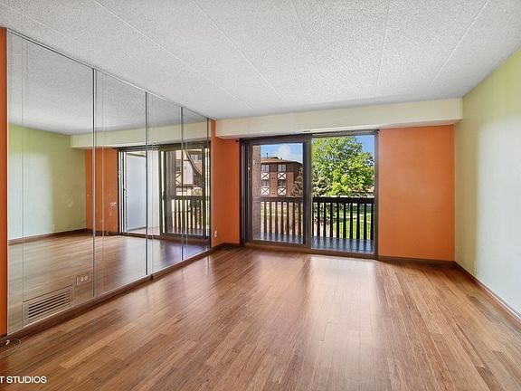 3rd image of 10531 Palos Pl #2C