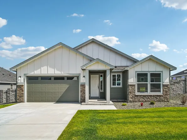 686 Tatoosh Ave, West Richland, WA 99353