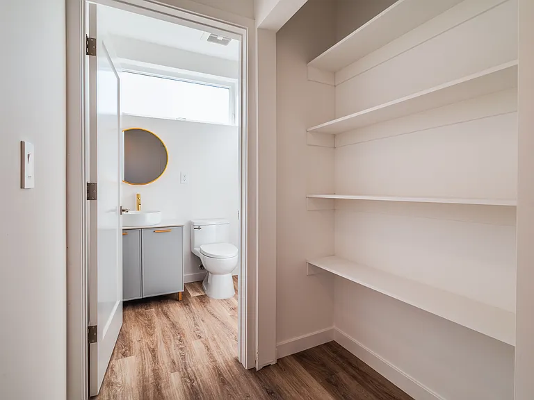 2553 Thurman Ave #2 — Photo 11