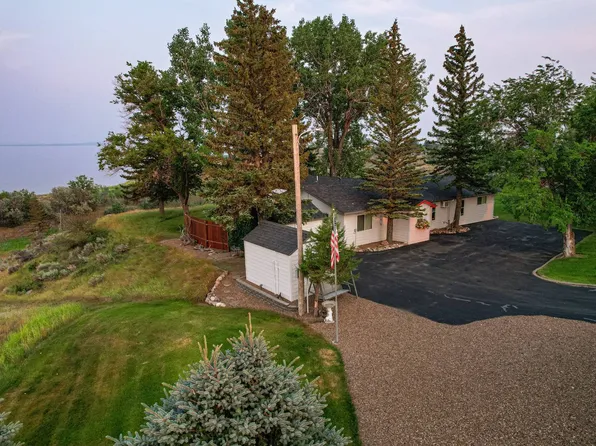 47 Millionaire Mile Rd, Fort Peck, MT 59223