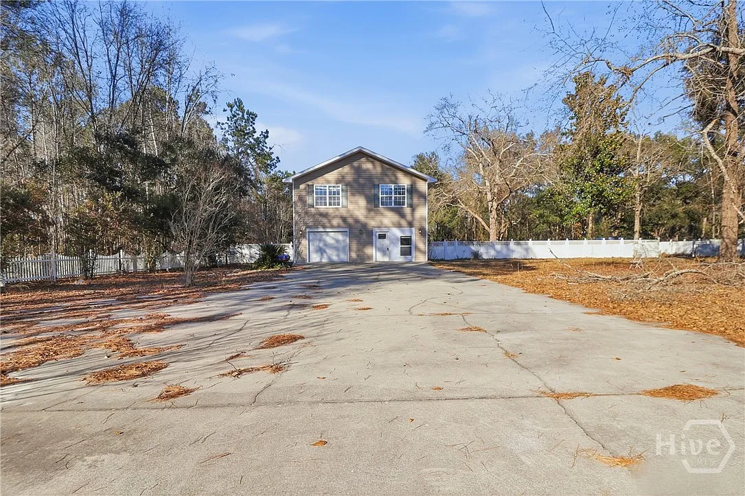 Building Photo - 375 Pine Needle Dr