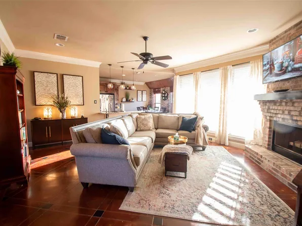 9048 Cottage Ridge Dr, Shreveport, LA 71106