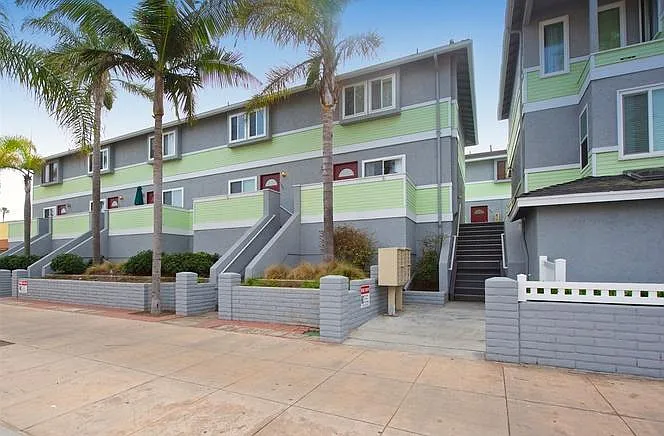 153 Palm Ave