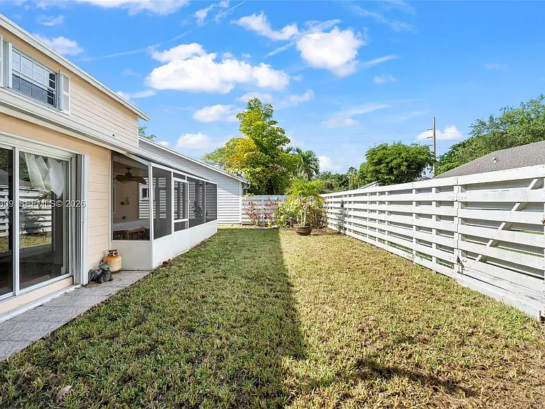 15026 SW 141st Ct — Photo 26