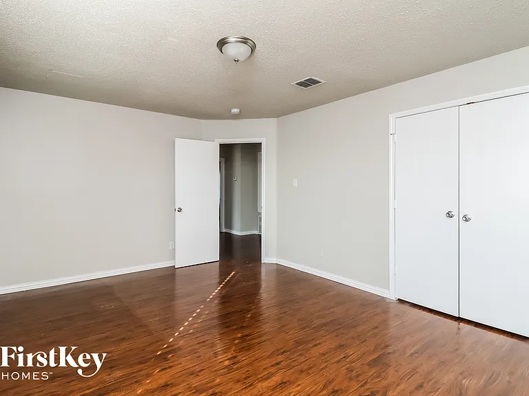 3913 Fox Run Dr — Photo 13