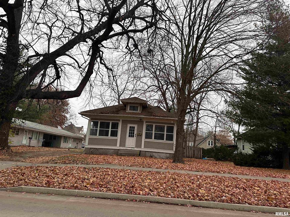 1st image of 209 N Ward St