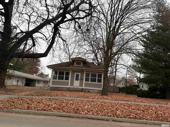 209 N Ward St, Macomb, IL 61455