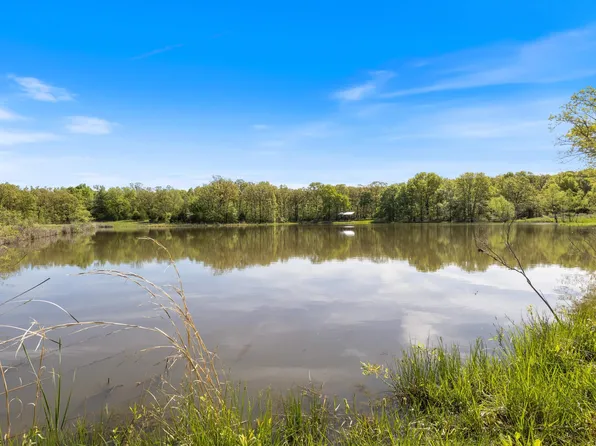 37093 Jackman Ave, Warsaw, MO 65355