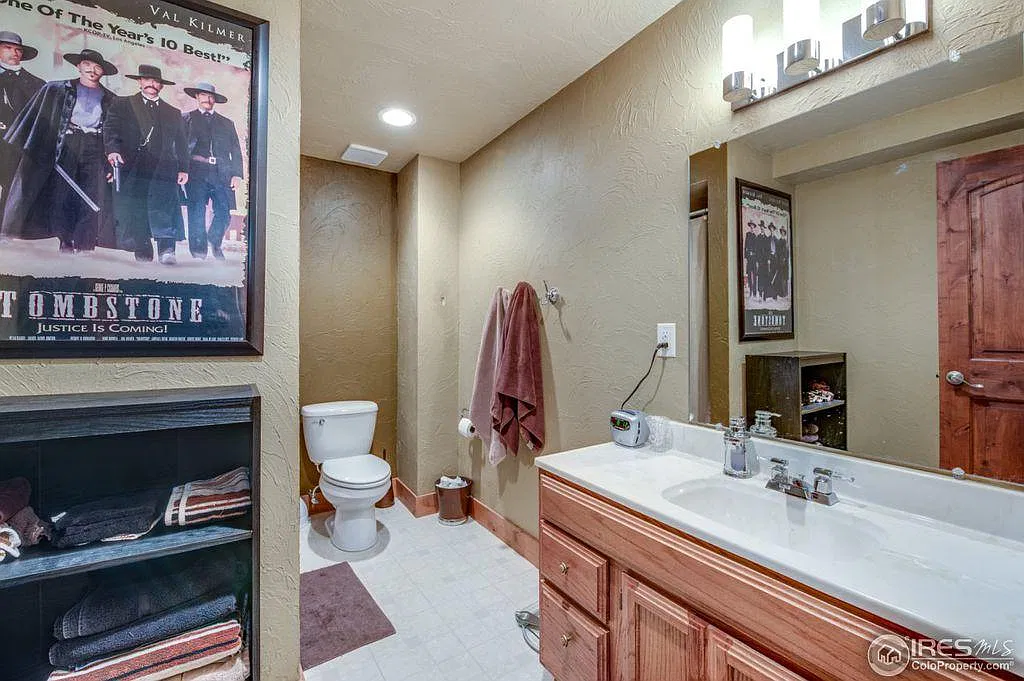 5 bed, 3.5 bath, 2810 sqft, $3,250 — Photo 3