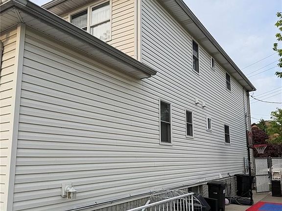 3rd image of 122 Martin Ave