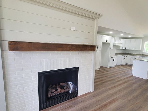5th image of 875 Elb Private Dr