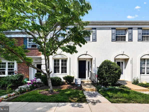 345 Saybrook Ln #152, Wallingford, PA 19086