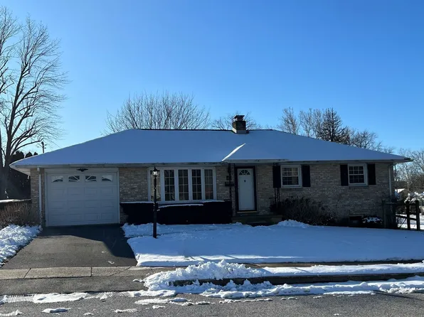 460 W Beaver St, Hellam, PA 17406