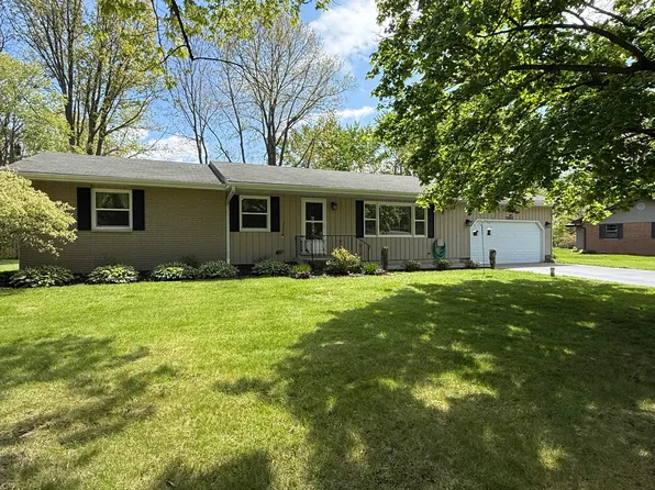 1243 Dogwood Dr, Chesterton, IN 46304