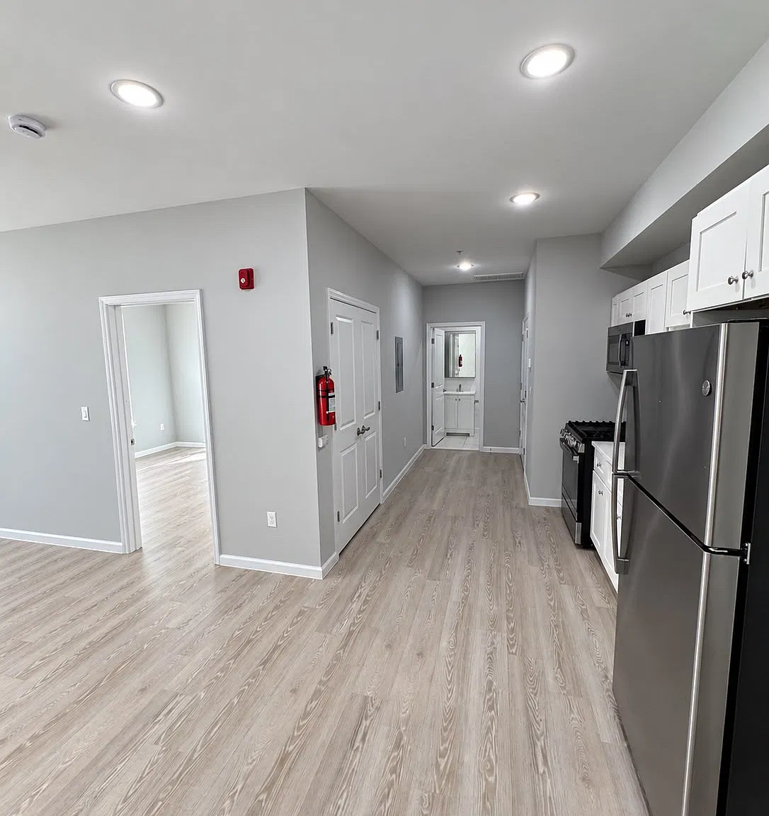 1 bed, $1,718 — Photo 4