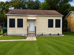 1408 W Curtis Ave, Orange, TX 77630