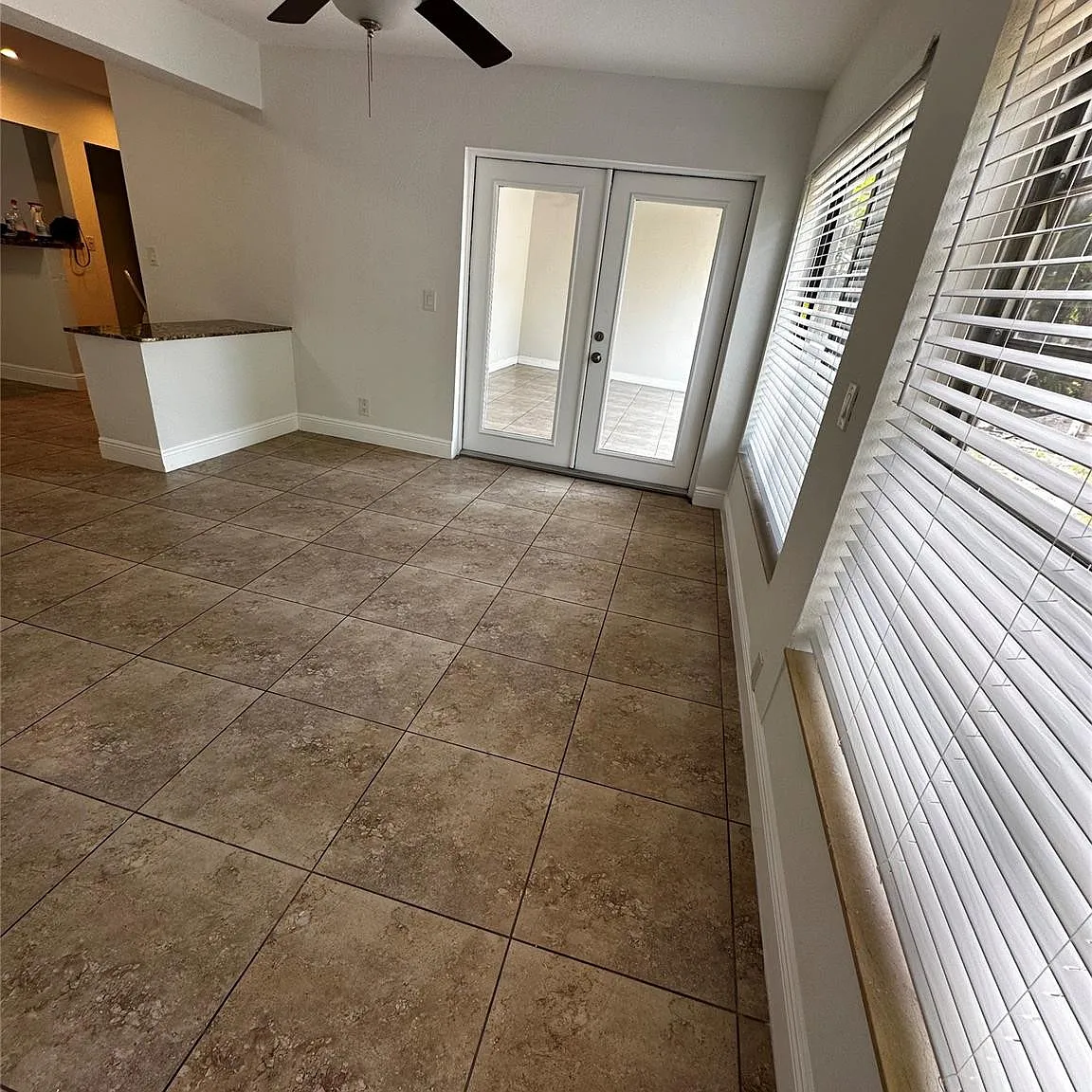 4 bed, 2.0 bath, 1772 sqft, $3,800 — Photo 4