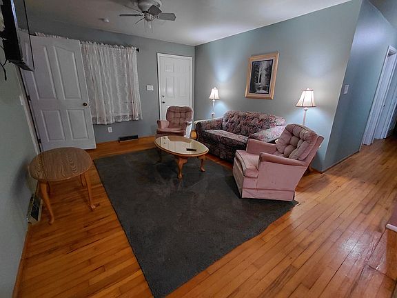 3rd image of 2806 Dodson Dr