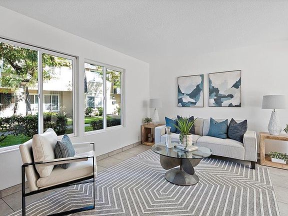 3rd image of 407 Don Fernando Way