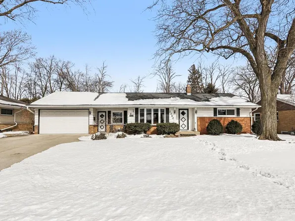 2260 West Marne AVENUE, Glendale, WI 53209