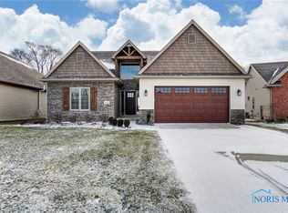 5435 Country Ridge Ln, Sylvania, OH 43560